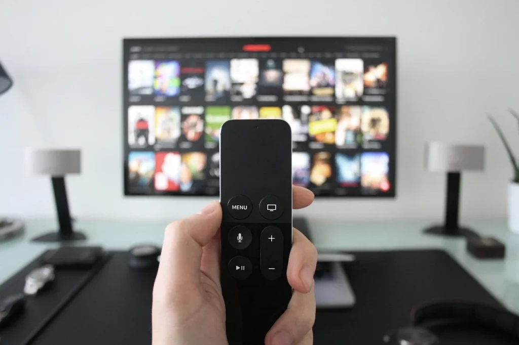 Fernseher im Raum – Streaming-Stick schneller machen